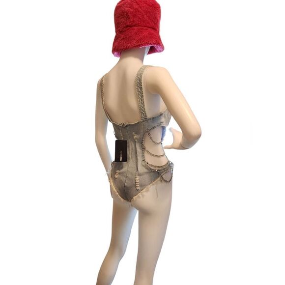 Fashion Nova - Picture 7 of 10